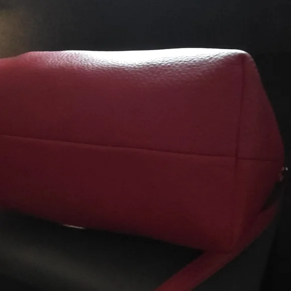 Coach Cherry Red Leather Shoulder Bag - Picture 3 of 8